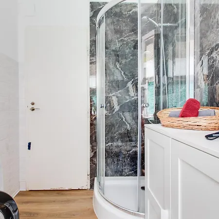 Quaint Red Velvet *